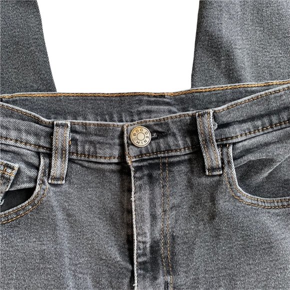 BDG High Rise Relaxed Fit Mom Black Denim Jean - Picture 7 of 8